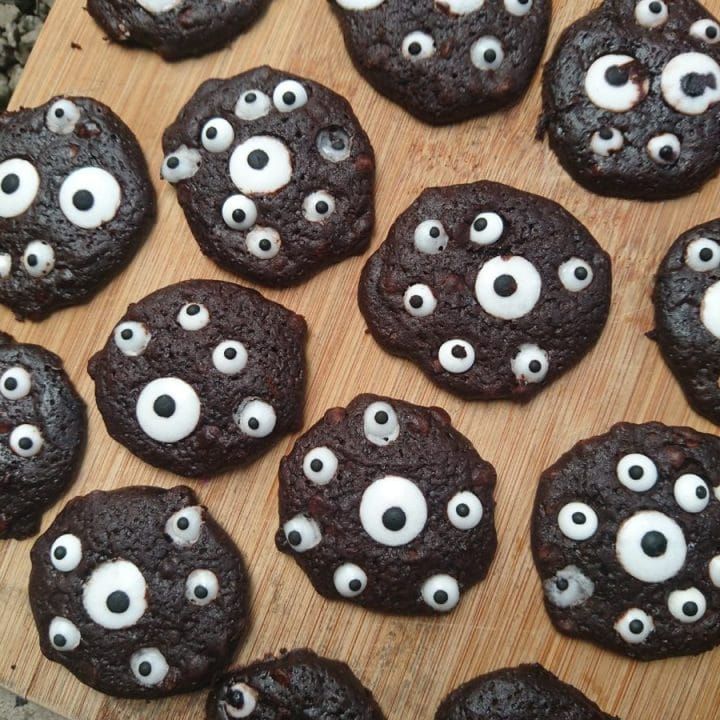 halloween eye ball cookies sheet