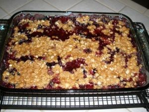 Blueberry peach crisp