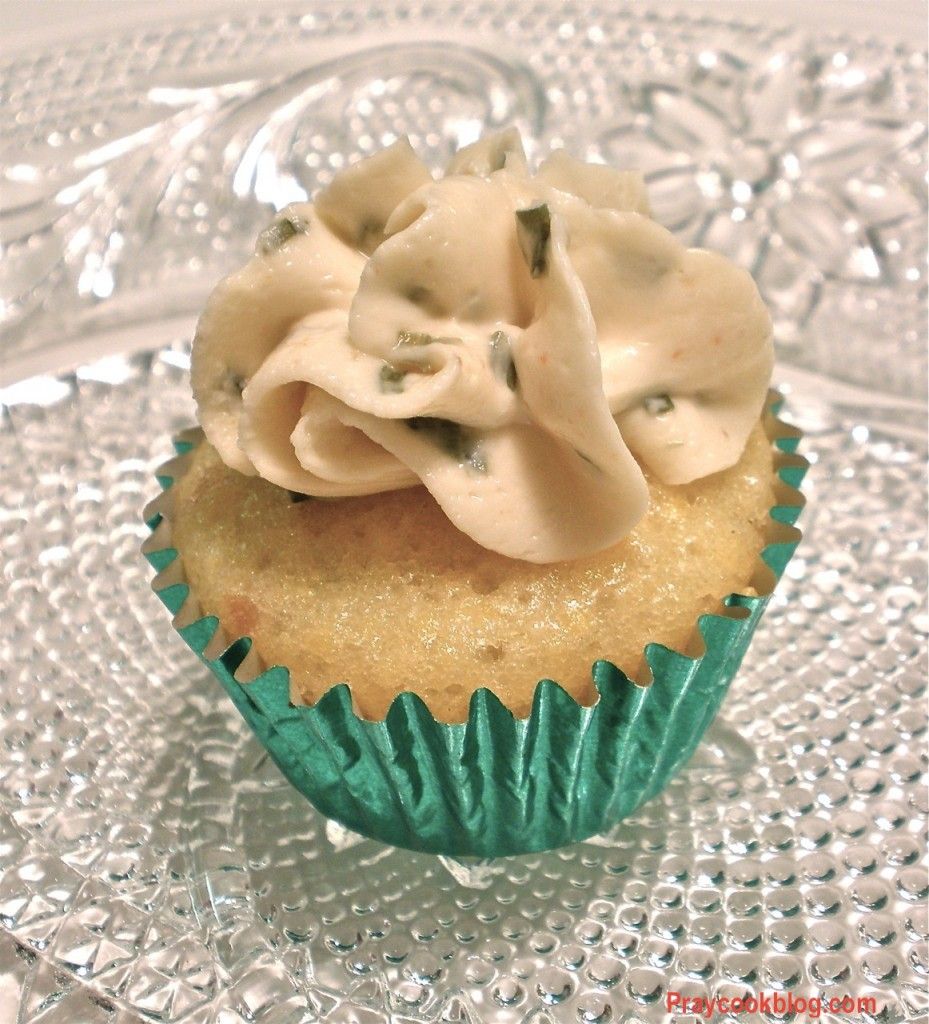 corn muffin cr cheese frost 3