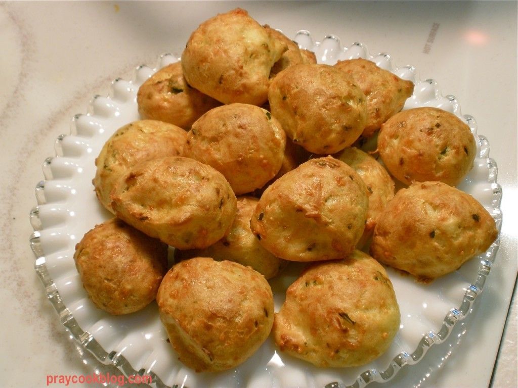 basil parmesan puffs