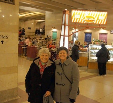 Alice-and-Cat-at-Junior's