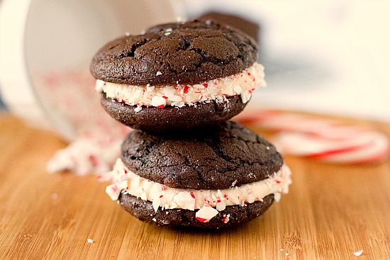 peppermint-whoopie-pies-1-550