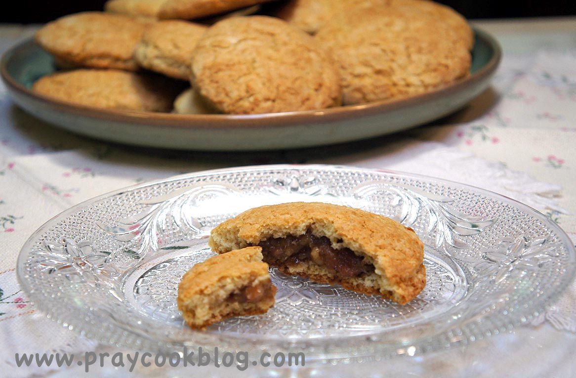 Date-Nut Filled Cookies