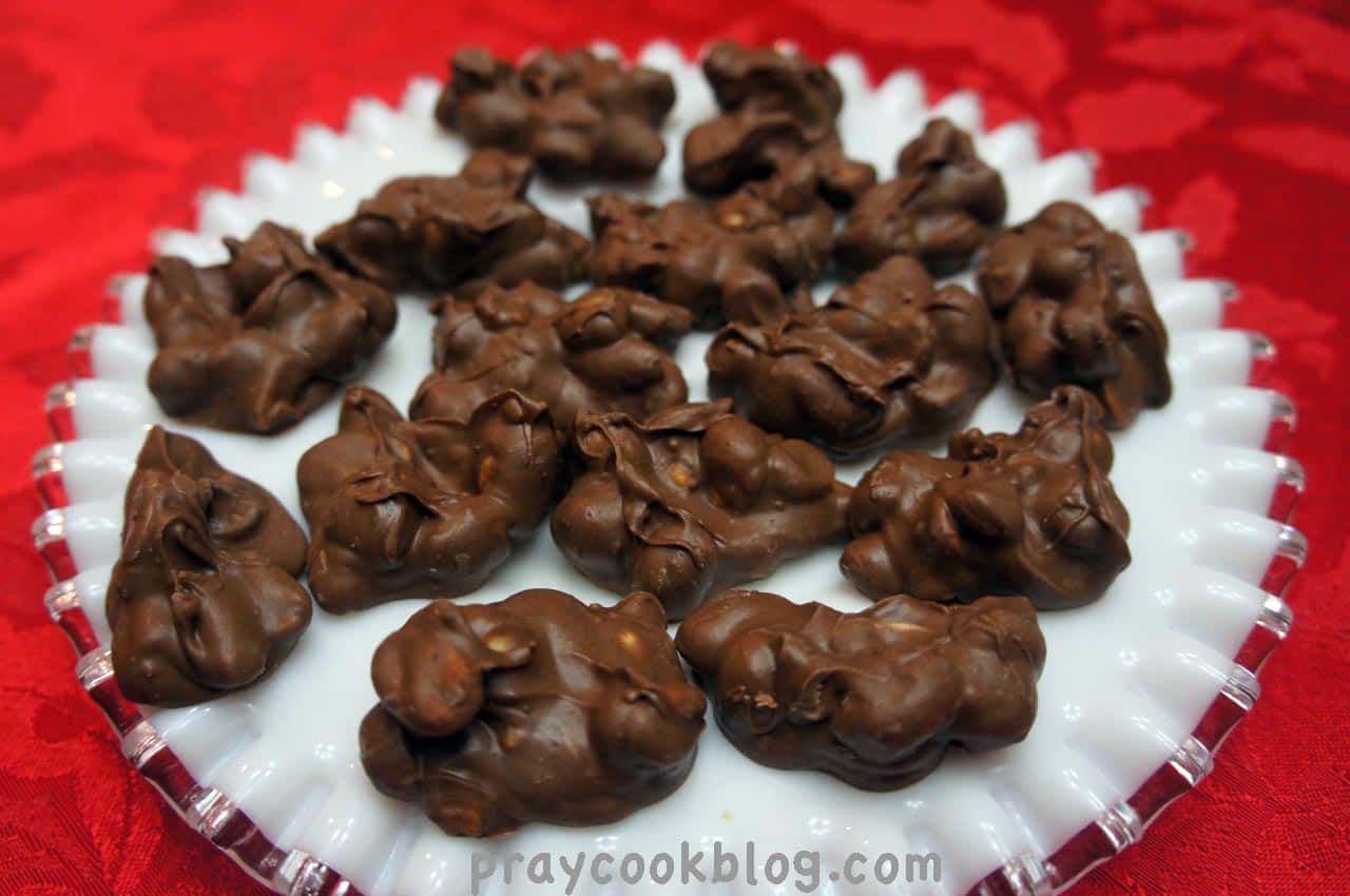 Slow Cooker Peanut Clusters